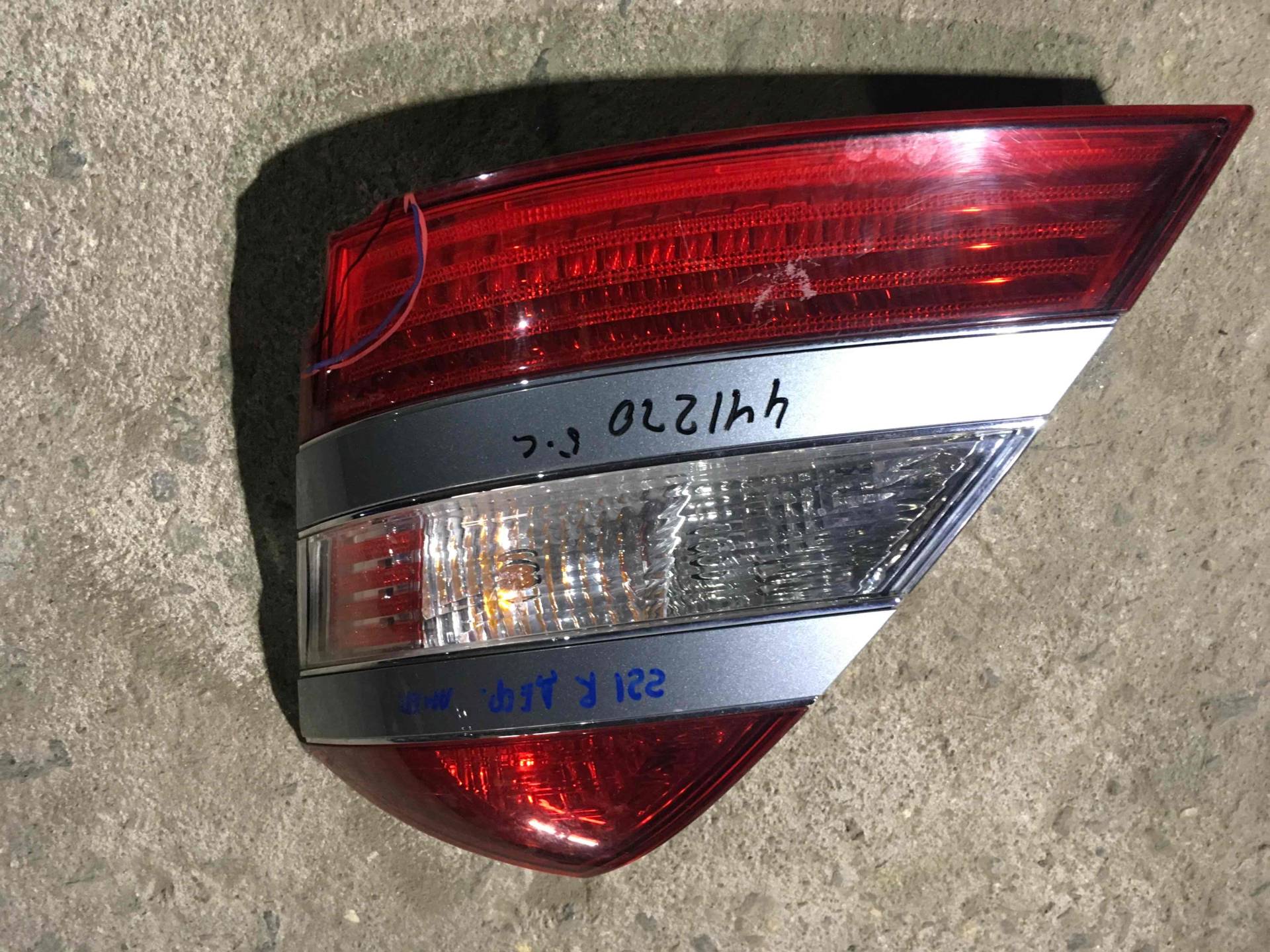 Фонарь задний правый Mercedes-Benz S W221