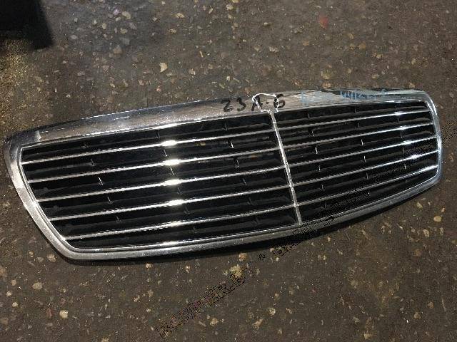 Решетка радиатора Mercedes-Benz S W220