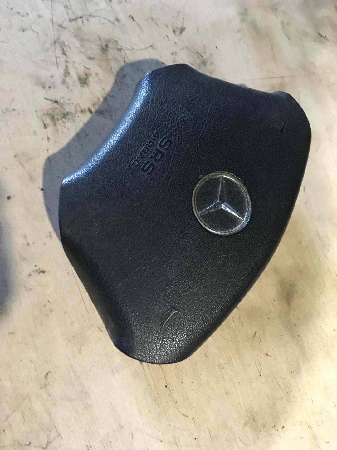 Подушка безопасности водителя Mercedes-Benz M W163