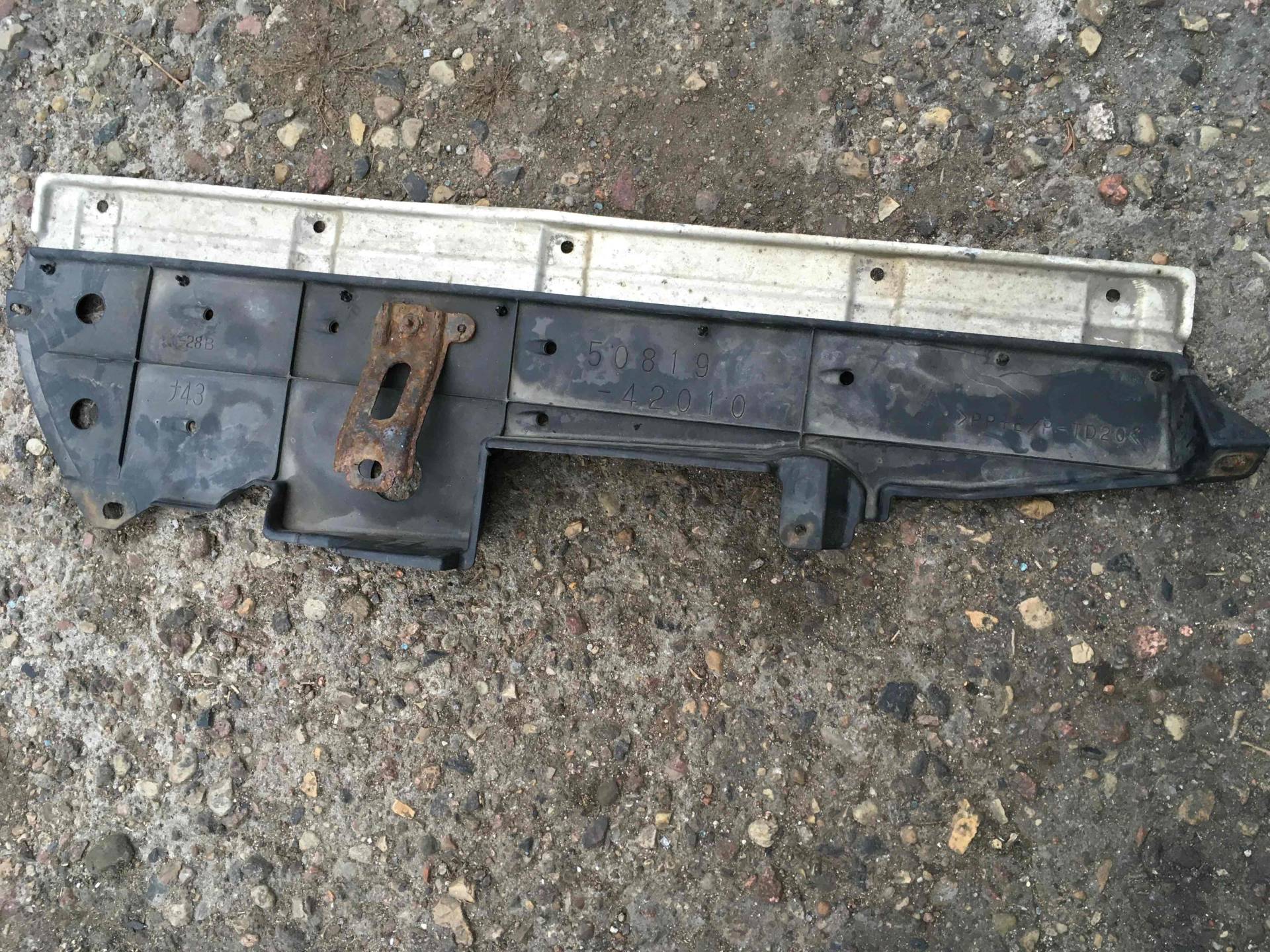 Защита днища Toyota RAV4