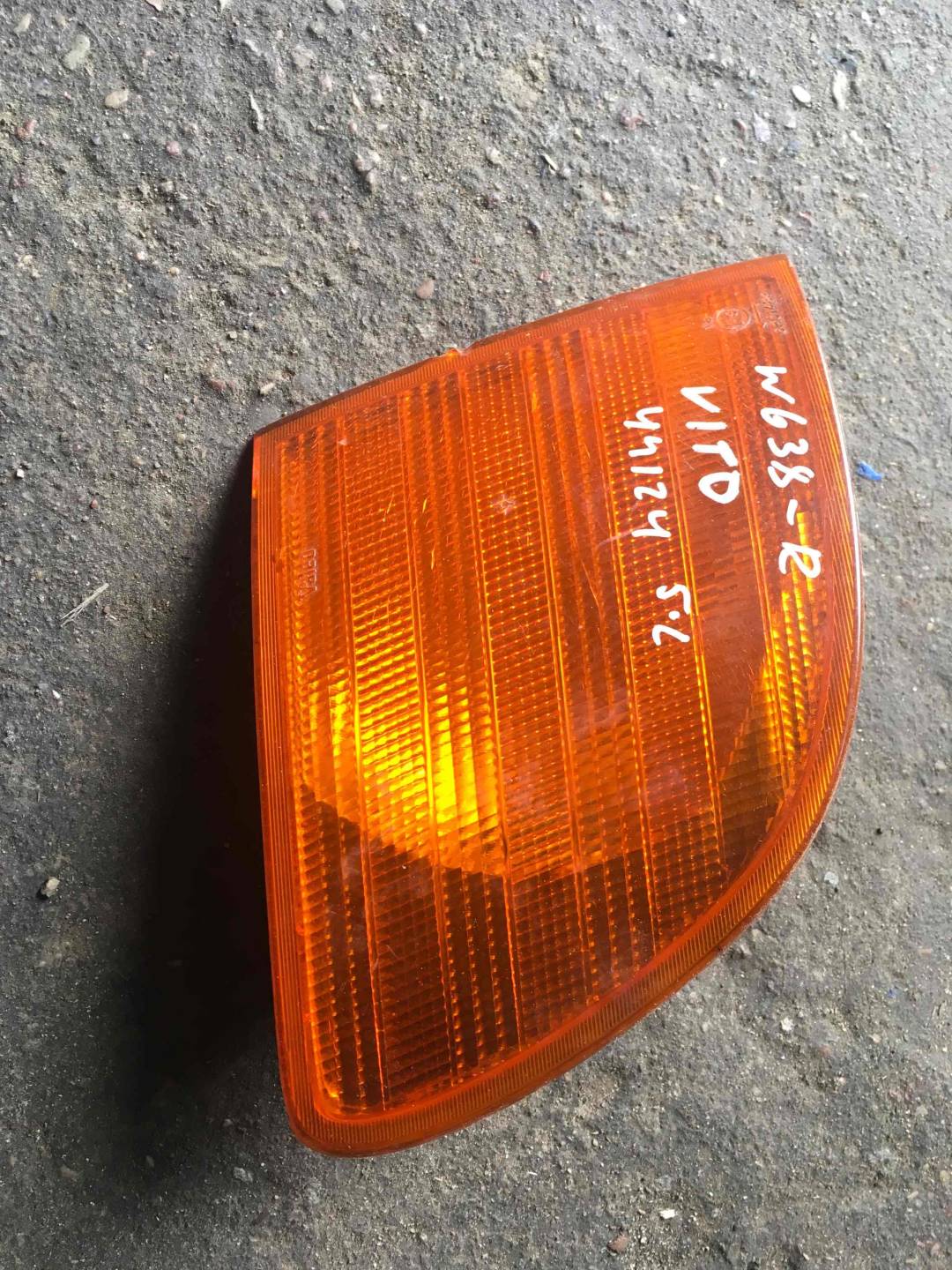 Указатель поворота правый Mercedes-Benz Vito W638