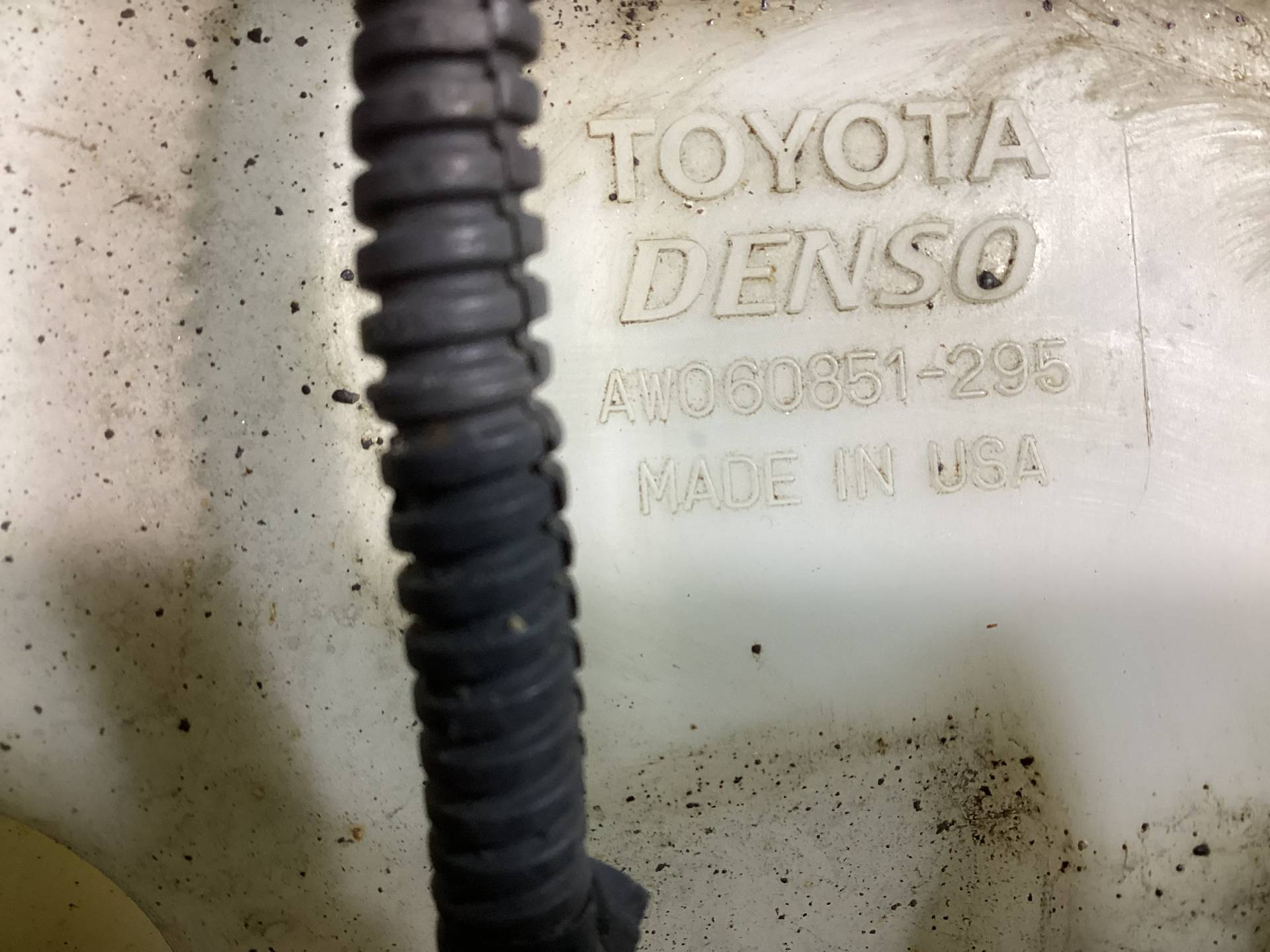 Бачок омывателя Toyota Venza