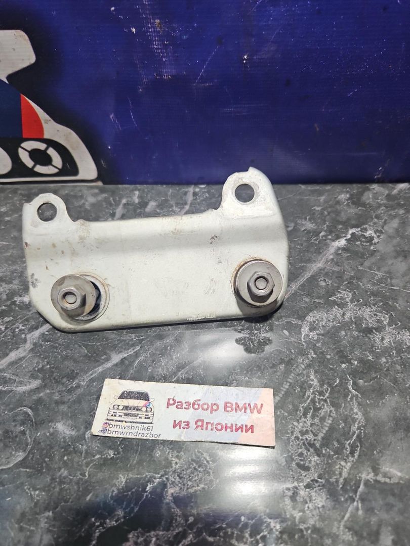 кронштейн глушителя BMW X1 E84 2011, 2.0 л., N46 B20 BD, бензин, АКПП, белый, внедорожник 5 дв., задний привод, правый руль, 18207547375, 7547375 - фото №1