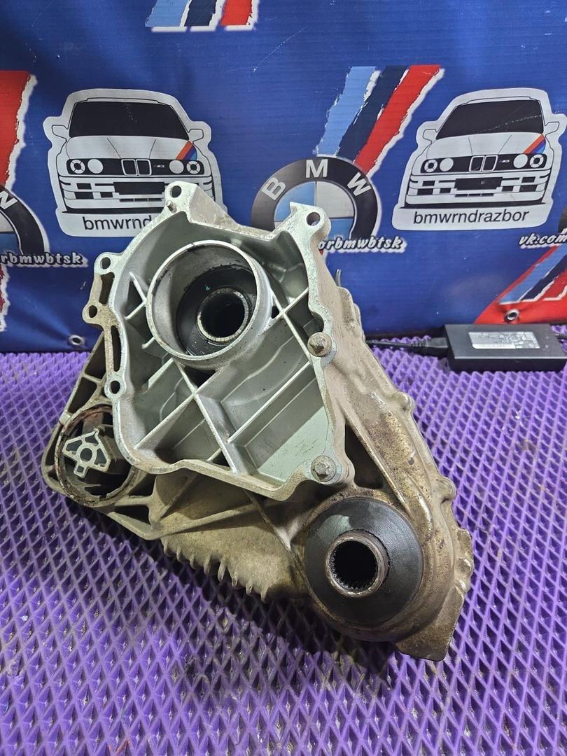 раздаточная коробка BMW X6 E71/E72 E71 2010, 4.4 л., N63 B44 A, бензин, АКПП, чёрный, внедорожник 5 дв., полный привод, 7619179, 7643752 - фото №1