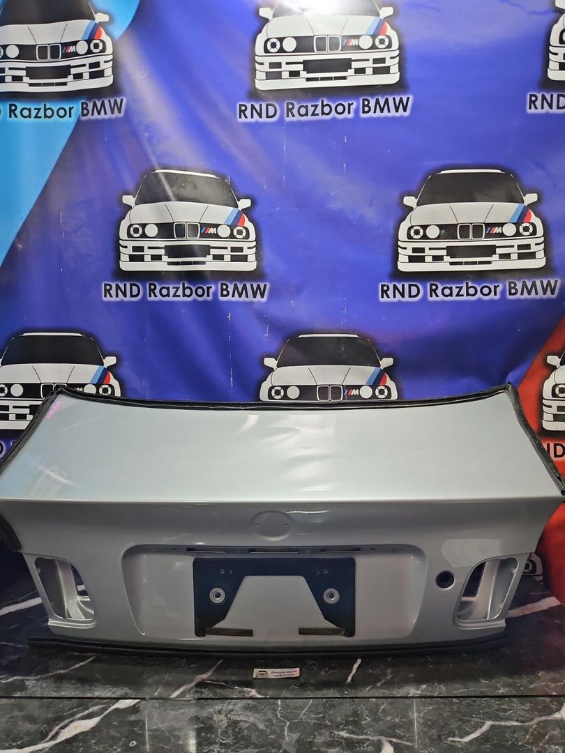 крышка багажника (дверь 3-5) BMW 3 серия E46 2000, 2.2 л., M54 226 S1, бензин, АКПП, серебристый, седан, задний привод, правый руль, 41628237726, 8237726 - фото №1