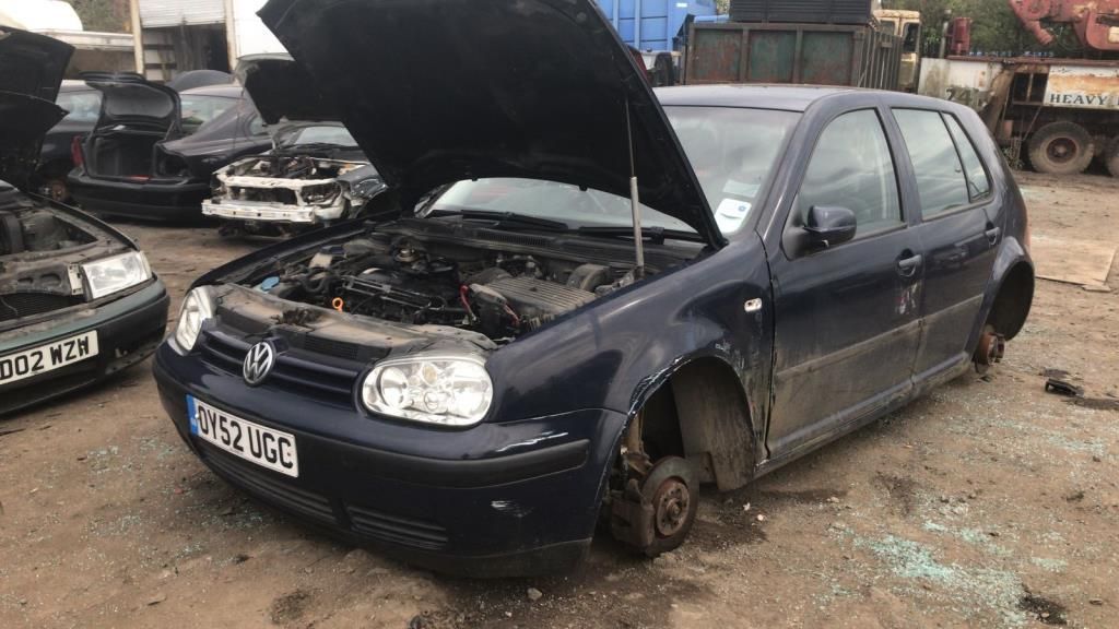 Volkswagen Golf 4 2002 - фото №1
