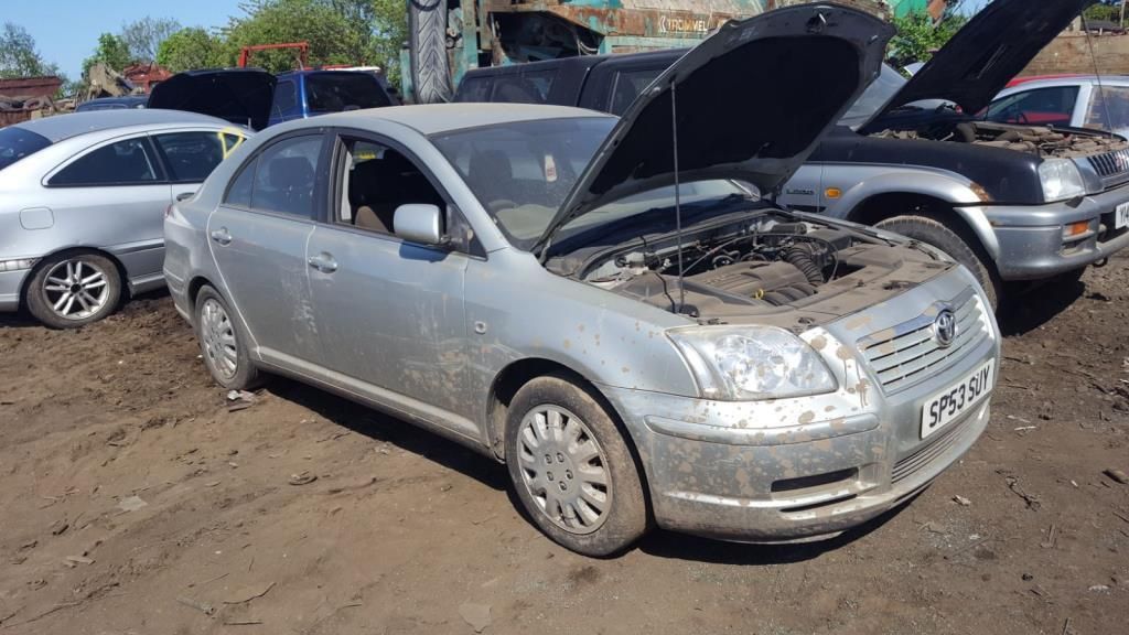 Toyota Avensis 2 (T250) 2003 - фото №1