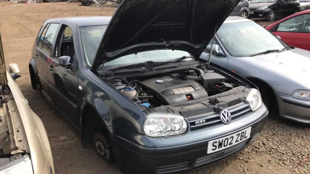Volkswagen Golf 4 2002 - фото №1