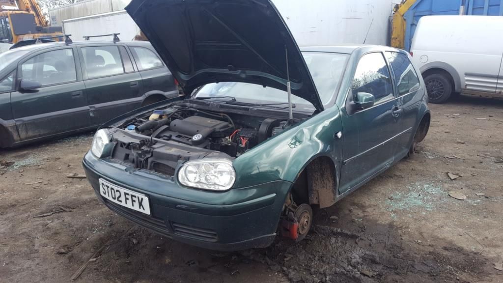 Volkswagen Golf 4 2002 - фото №1