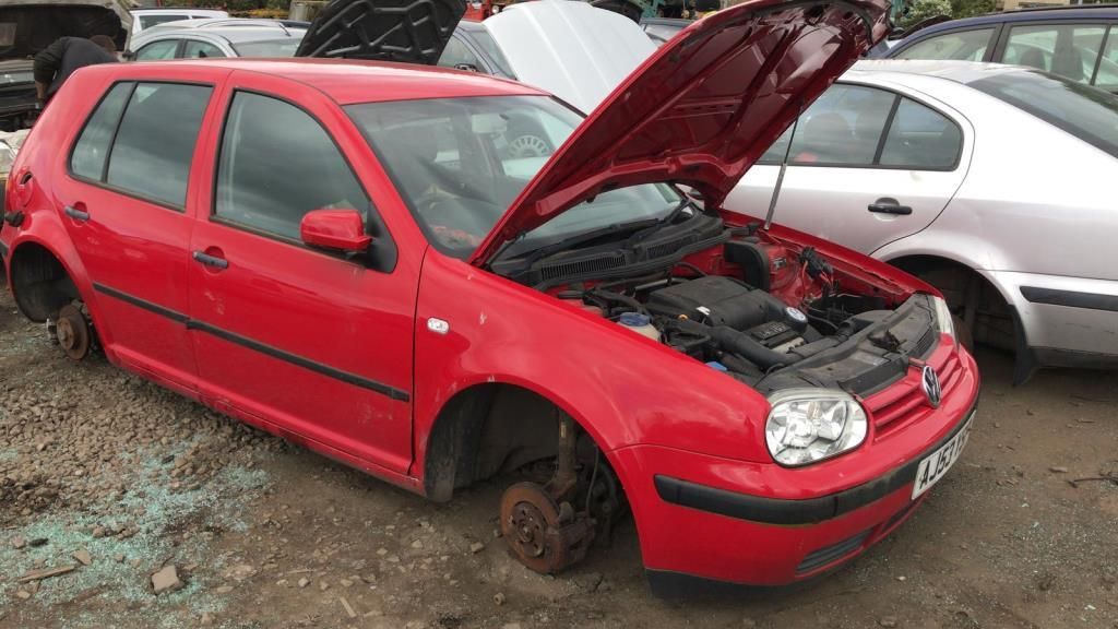 Volkswagen Golf 4 2003 - фото №1