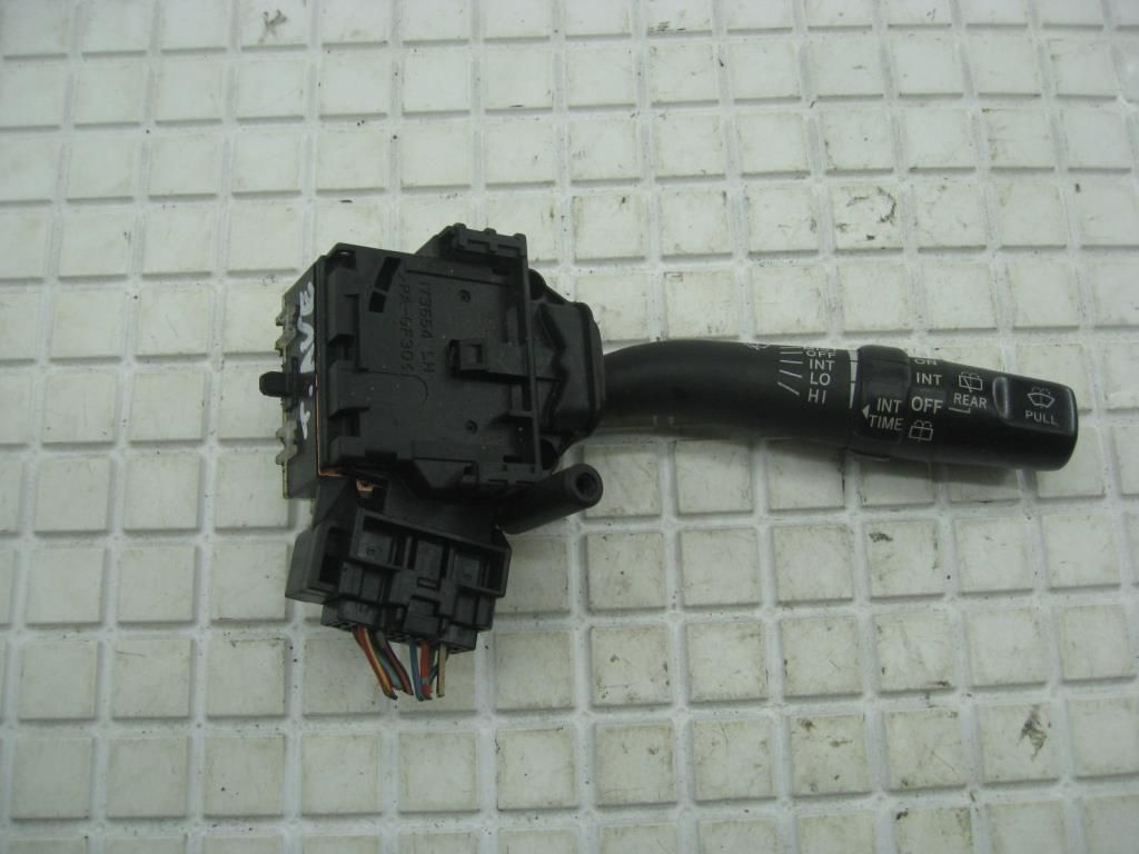 переключатель подрулевой (стрекоза) Toyota Avensis 2 поколение (T250) 2003, 1.8 л., i, 1ZZ-FE, бензин, 5МКПП, серебро, лифтбэк, передний привод, правый руль, 173654