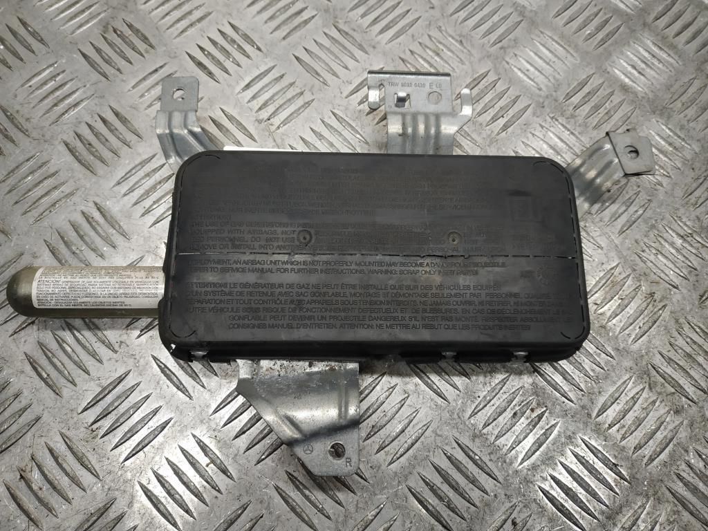 подушка безопасности дверная Mercedes-Benz C-Класс W203/S203/CL203 W203 2003, 1.8 л., Kompr, M 271.946, бензин, АКПП, cubanitsilber / 723, седан, задний привод, правый руль, A2038602605, A2038603405