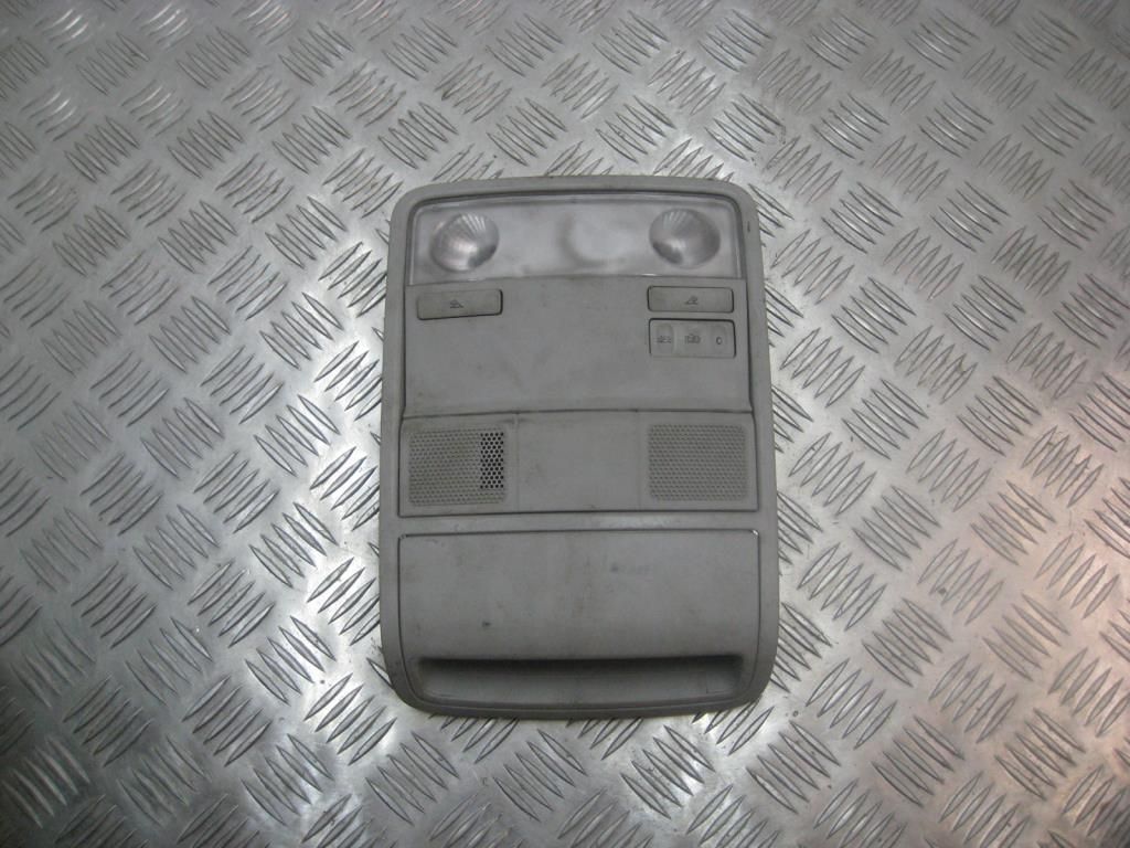 фонарь салона (плафон) Volkswagen Golf 5 поколение 2005, 1.9 л., TDi PD, BXE, дизель, 5МКПП, синий, хетчбэк 5 дв., передний привод, правый руль, 1K0947133D, 1K0867489