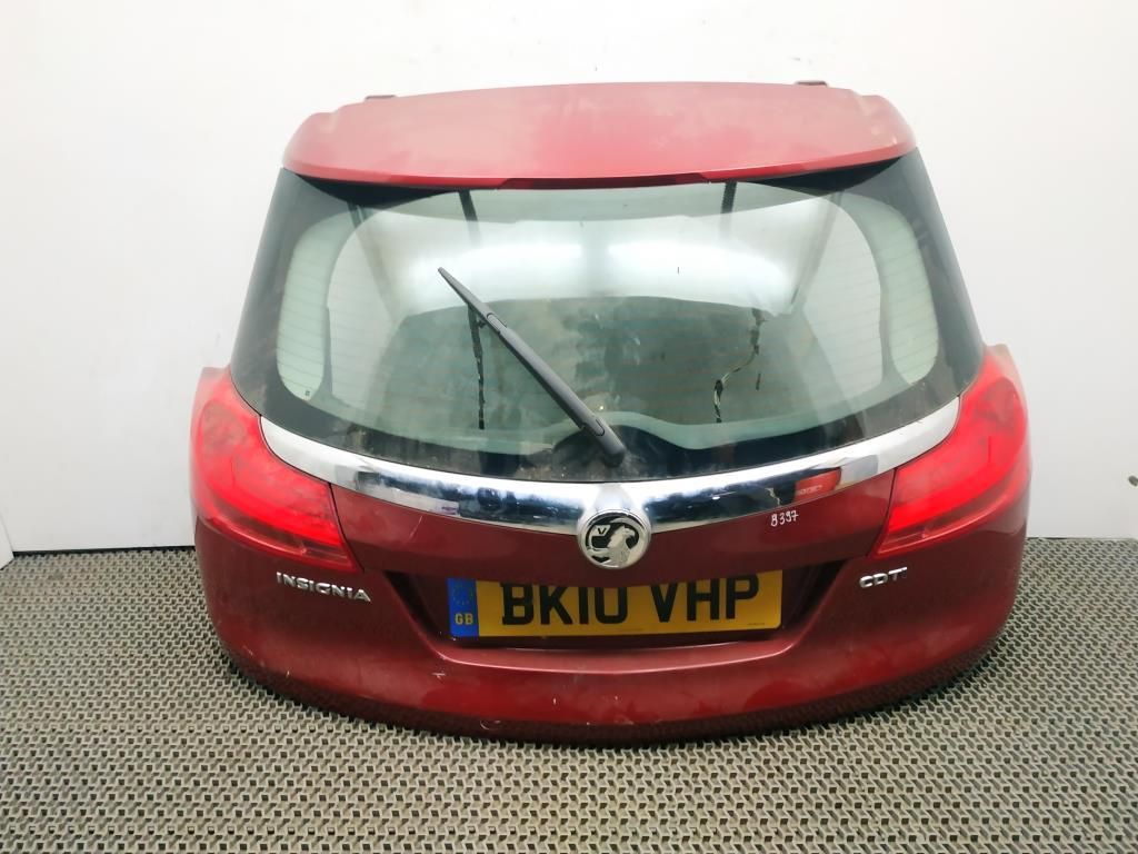 крышка багажника (дверь 3-5) Opel Insignia 1 поколение (A) 2010, 2.0 л., CDTi, A 20 DTJ, дизель, 6МКПП, красный, универсал, передний привод, правый руль, 13324863