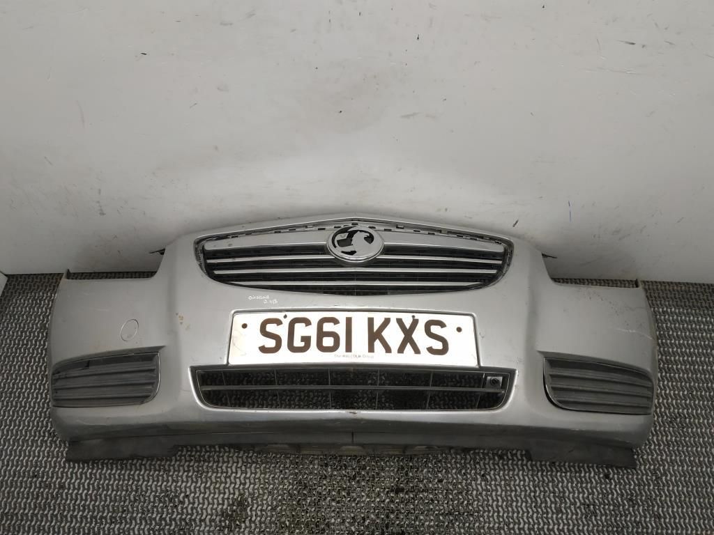 бампер передний Opel Insignia 1 поколение (A) 2011, 2.0 л., CDTi, бензин, 6МКПП, серебро, хетчбэк 5 дв., передний привод, правый руль, 13288280