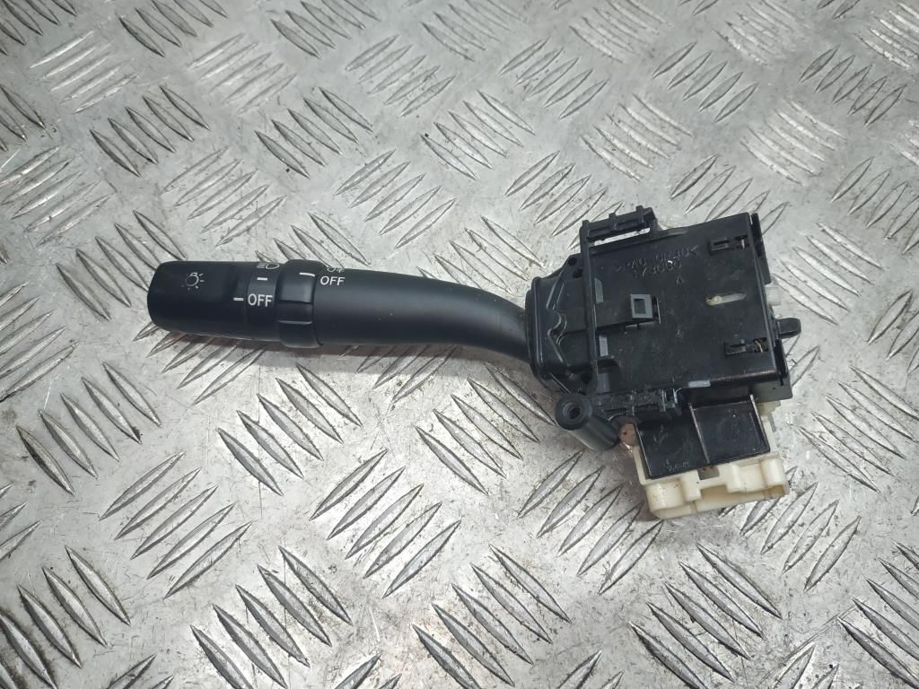 переключатель подрулевой (стрекоза) Toyota Avensis 2 поколение (T250) 2004, 2.0 л., D-4D, 1CD-FTV, дизель, 5МКПП, серебро, универсал, передний привод, правый руль, 84140-05109