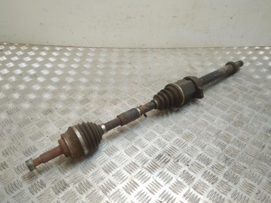 полуось передняя правая (приводной вал, ШРУС) Toyota Avensis 2 поколение (T250) 2005, 2.2 л., D-4D, 2AD-FTV, дизель, 6МКПП, серый, универсал, передний привод, правый руль, 43410-05320