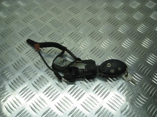 замок зажигания Citroen C5 1 поколение 2004, 2.0 л., HDi, RHZ (DW10ATED), дизель, 5МКПП, синий, хетчбэк 5 дв., передний привод, правый руль