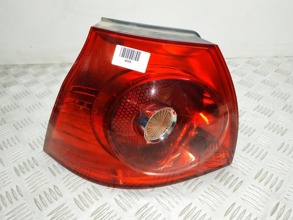 фонарь задний левый Volkswagen Golf 5 поколение 2005, 2.0 л., TDi, BKD, дизель, 6МКПП, синий, хетчбэк 5 дв., передний привод, правый руль, 1K6945095E - фото №1