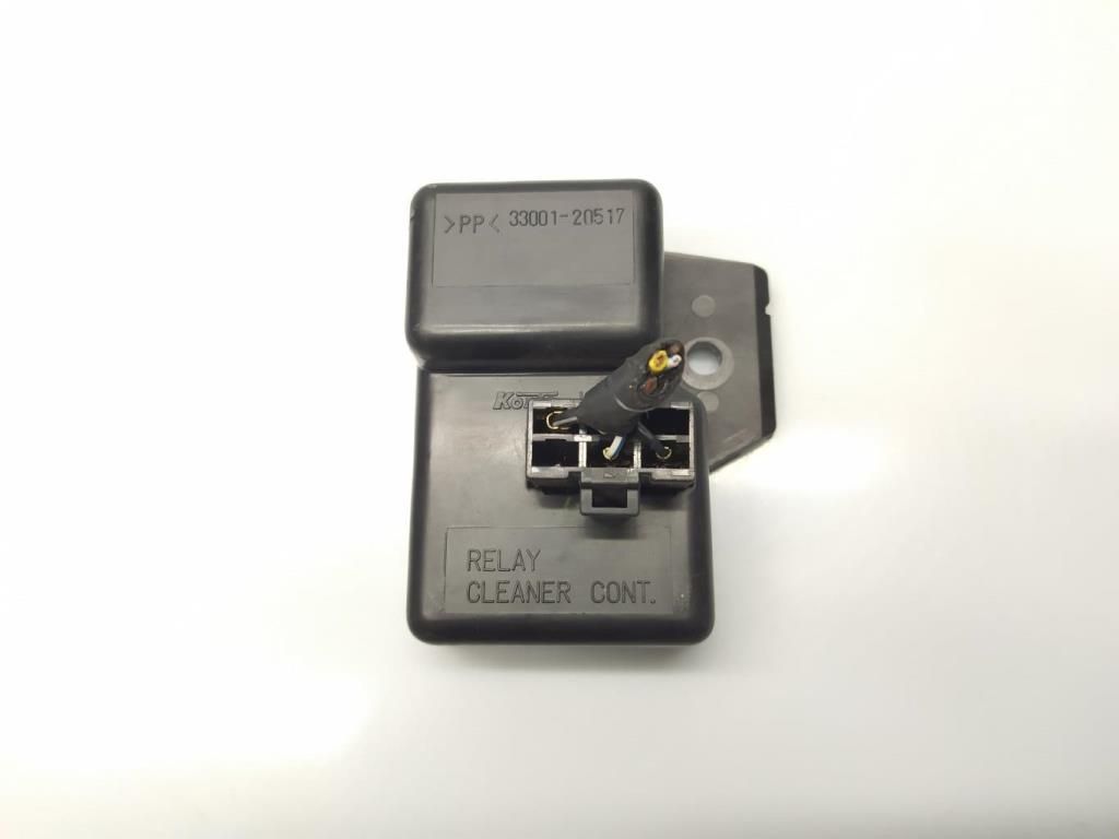 реле (прочие) Subaru Forester 2 поколение (SG) SG 2003, 2.0 л., Ti, EJ205, бензин, 5МКПП, синий, внедорожник 5 дв., полный привод, правый руль, 33001-20517