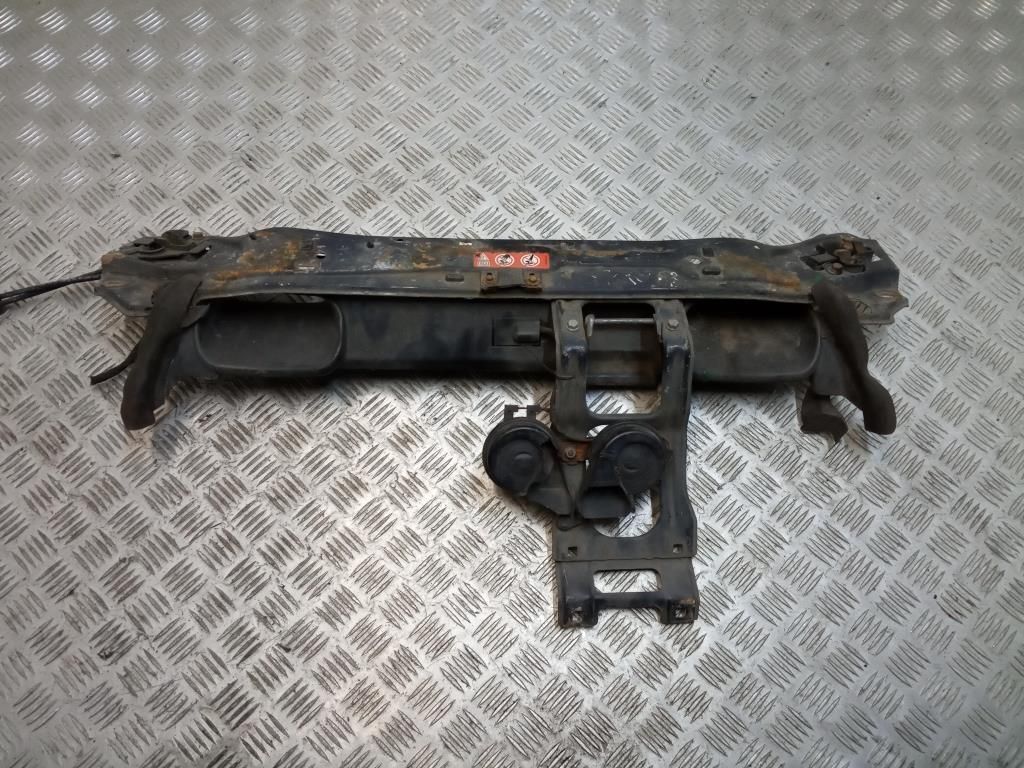 рамка капота Mercedes-Benz C-Класс W203/S203/CL203 W203 2001, 2.2 л., CDi, OM 611.962, дизель, 6МКПП, синий, седан, задний привод, правый руль, A2036204372