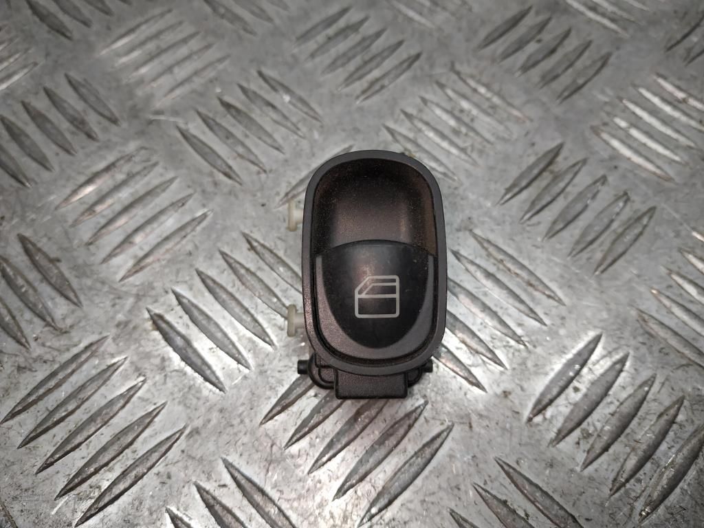 кнопка стеклоподъемника двери Mercedes-Benz C-Класс W203/S203/CL203 W203 2001, 2.2 л., CDi, OM 611.962, дизель, АКПП, золотой, седан, задний привод, правый руль, A2038200210