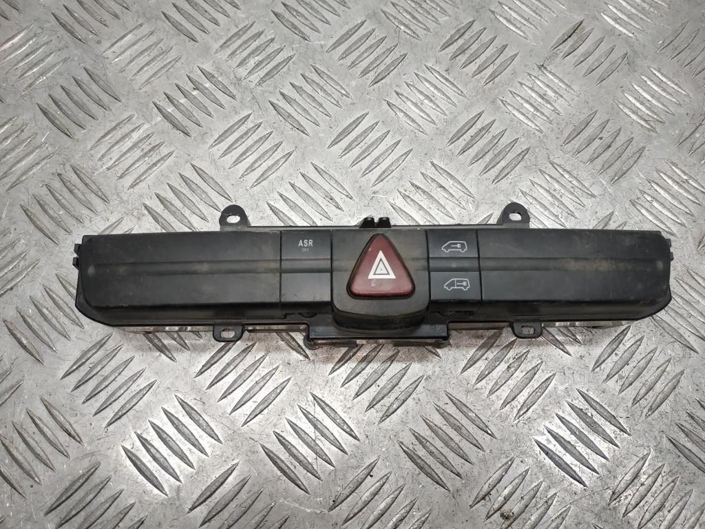 кнопка (выключатель) Mercedes-Benz Sprinter 2 поколение (W906) 2010, 2.1 л., CDi, OM 651.955, дизель, 6МКПП, белый, микроавтобус, задний привод, правый руль, A9065450107, 3368.0201