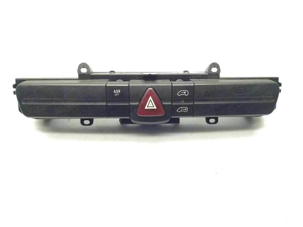 кнопка (выключатель) Mercedes-Benz Sprinter 2 поколение (W906) 2006, 2.1 л., CDi, OM 646.984, дизель, 6МКПП, arktikweiss / 9147, микроавтобус, задний привод, правый руль, A9065450107, 3368.0201