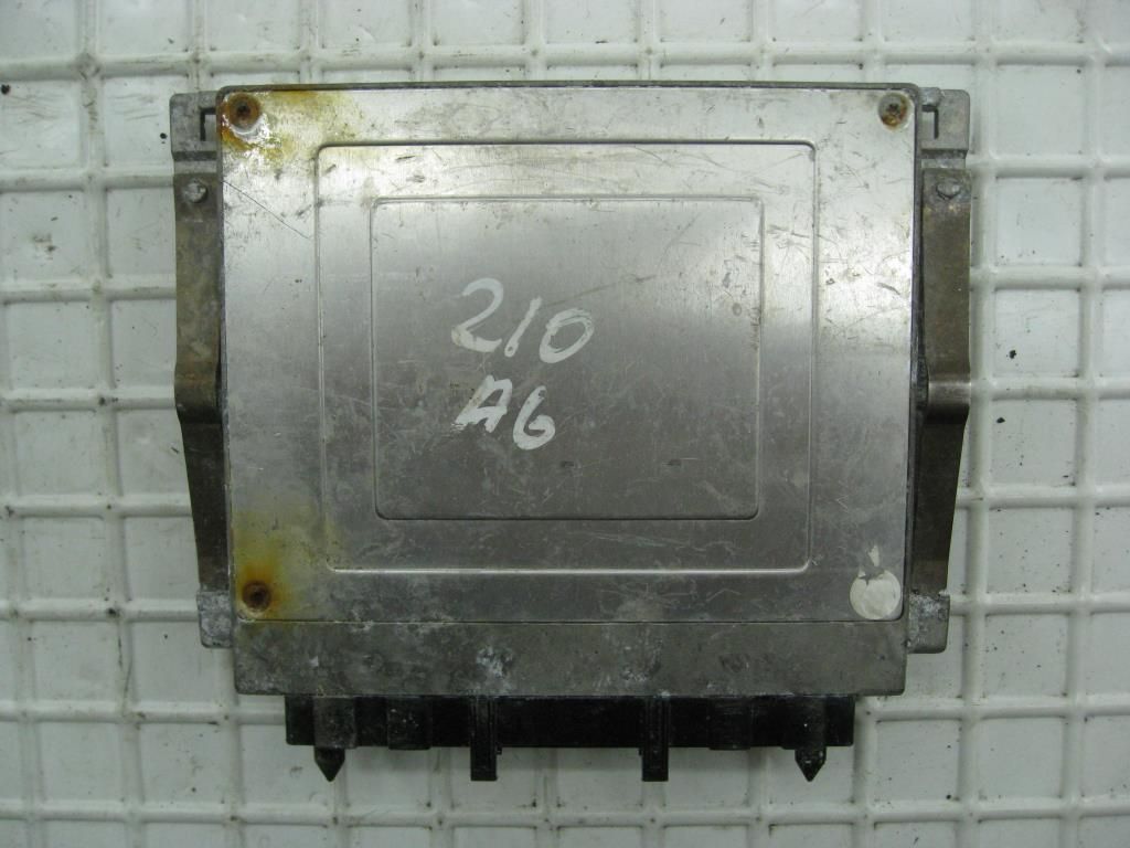 блок управления гидроподвеской Mercedes-Benz E-Класс W210/S210 1997, 2.4 л., i, M 112.911, бензин, АКПП, синий, седан, задний привод, правый руль, 0155451532
