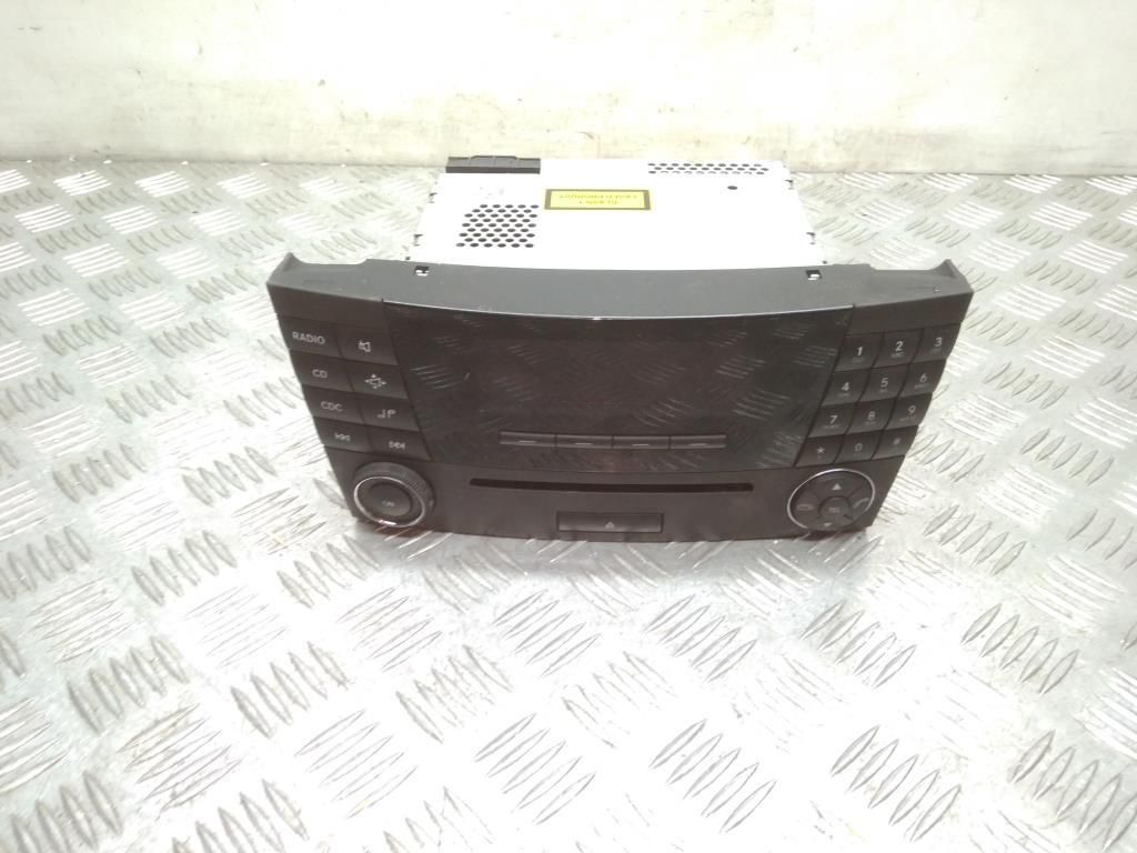 магнитола Mercedes-Benz E-Класс W211/S211 2004, 2.7 л., CDi, OM 647.961, дизель, 6МКПП, cubanitsilber / 723, седан, задний привод, правый руль, A2118702889, A2118209889, A2118703089, A2118705089