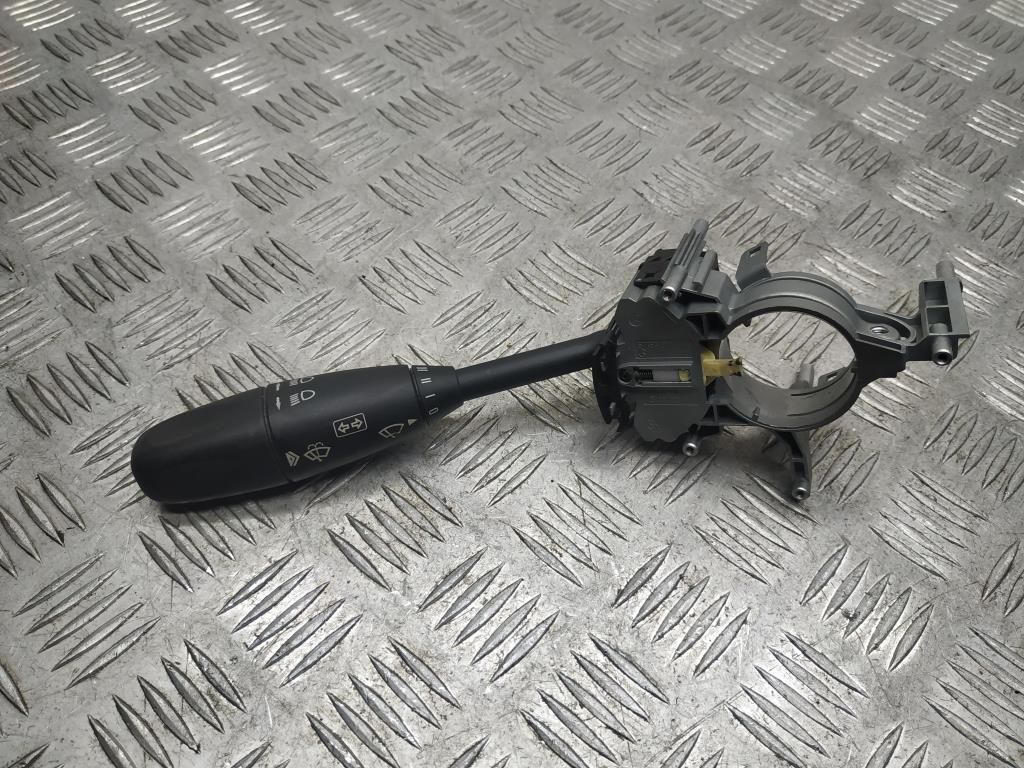 переключатель подрулевой (стрекоза) Mercedes-Benz E-Класс W211/S211 2003, 2.7 л., CDi, OM 647.961, дизель, АКПП, серебро, 744u, седан, задний привод, правый руль, 0005452210