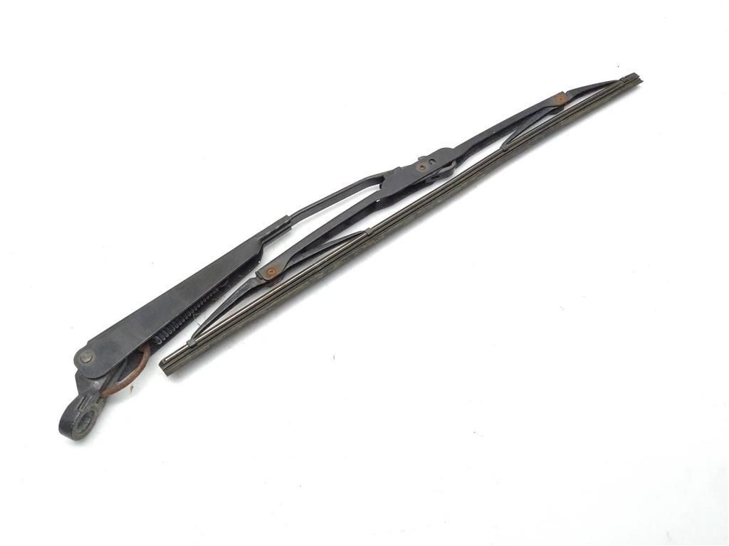 щеткодержатель задний Mercedes-Benz M-Класс W163 2000, 2.7 л., CDi, OM 612.963, дизель, АКПП, бордовый, 567, внедорожник 5 дв., полный привод, правый руль, A1638200144, A1638201944