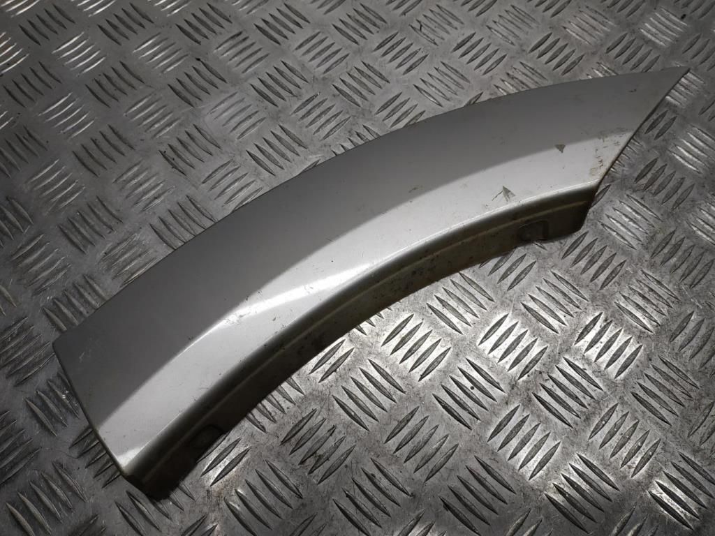 накладка колесной арки Mitsubishi Pajero 3 поколение [рестайлинг] V70 2004, 3.2 л., DiD, 4M41, дизель, АКПП, cool silver / a19, внедорожник 5 дв., полный привод, правый руль, MR478749