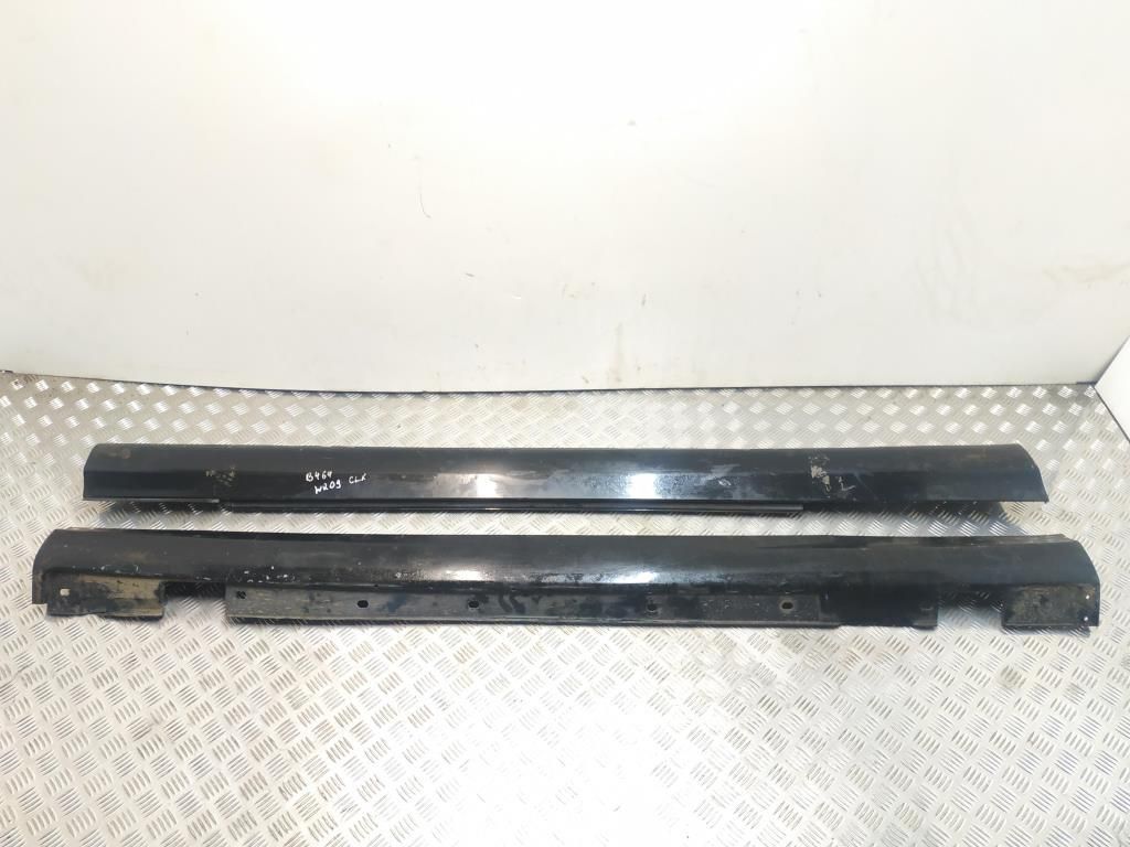 накладка на порог Mercedes-Benz CLK-Класс C209/A209 C209 2002, 3.2 л., i, M 112.955, бензин, АКПП, obsidianschwarz / 197, купе, задний привод, правый руль, A2096900440, A2096900340