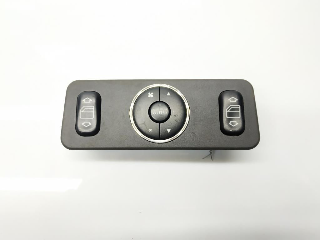 кнопка стеклоподъемника двери Mercedes-Benz M-Класс W163 [рестайлинг] 2003, 3.7 л., i, M 112.970, бензин, АКПП, obsidianschwarz / 197, внедорожник 5 дв., полный привод, правый руль, A1638200326