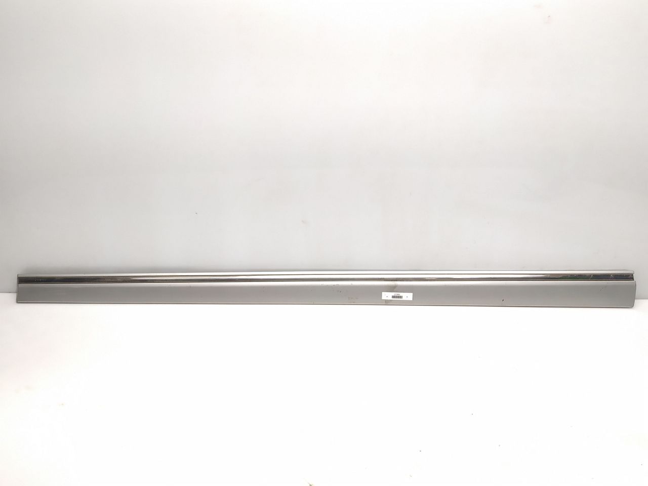 молдинг двери передней левой Mercedes-Benz C-Класс W203/S203/CL203 [рестайлинг] 2005, 1.8 л., Kompr, M 271.946, бензин, 6МКПП, серебро, седан, задний привод, правый руль, A2036904962