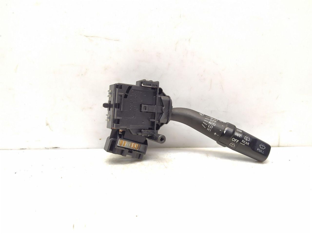 переключатель подрулевой (стрекоза) Toyota Avensis 2 поколение (T250) 2006, 2.0 л., D-4D, 1CD-FTV, дизель, 5МКПП, серебро, универсал, передний привод, правый руль, 84652-05170