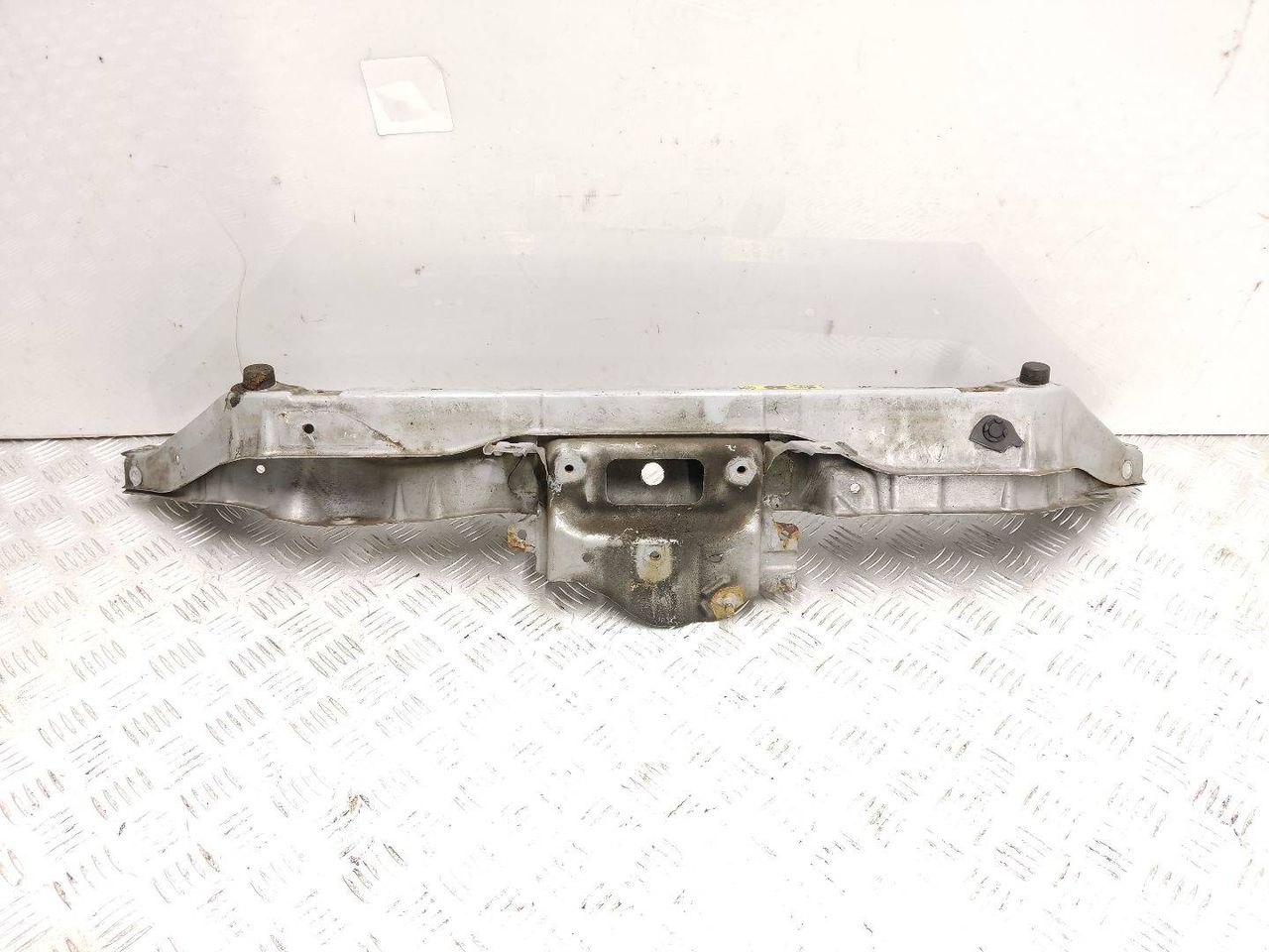 рамка капота Nissan Note E11 2008, 1.4 л., i, CR14DE, бензин, 5МКПП, серебро, минивэн, передний привод, правый руль, F2511-9U0M0