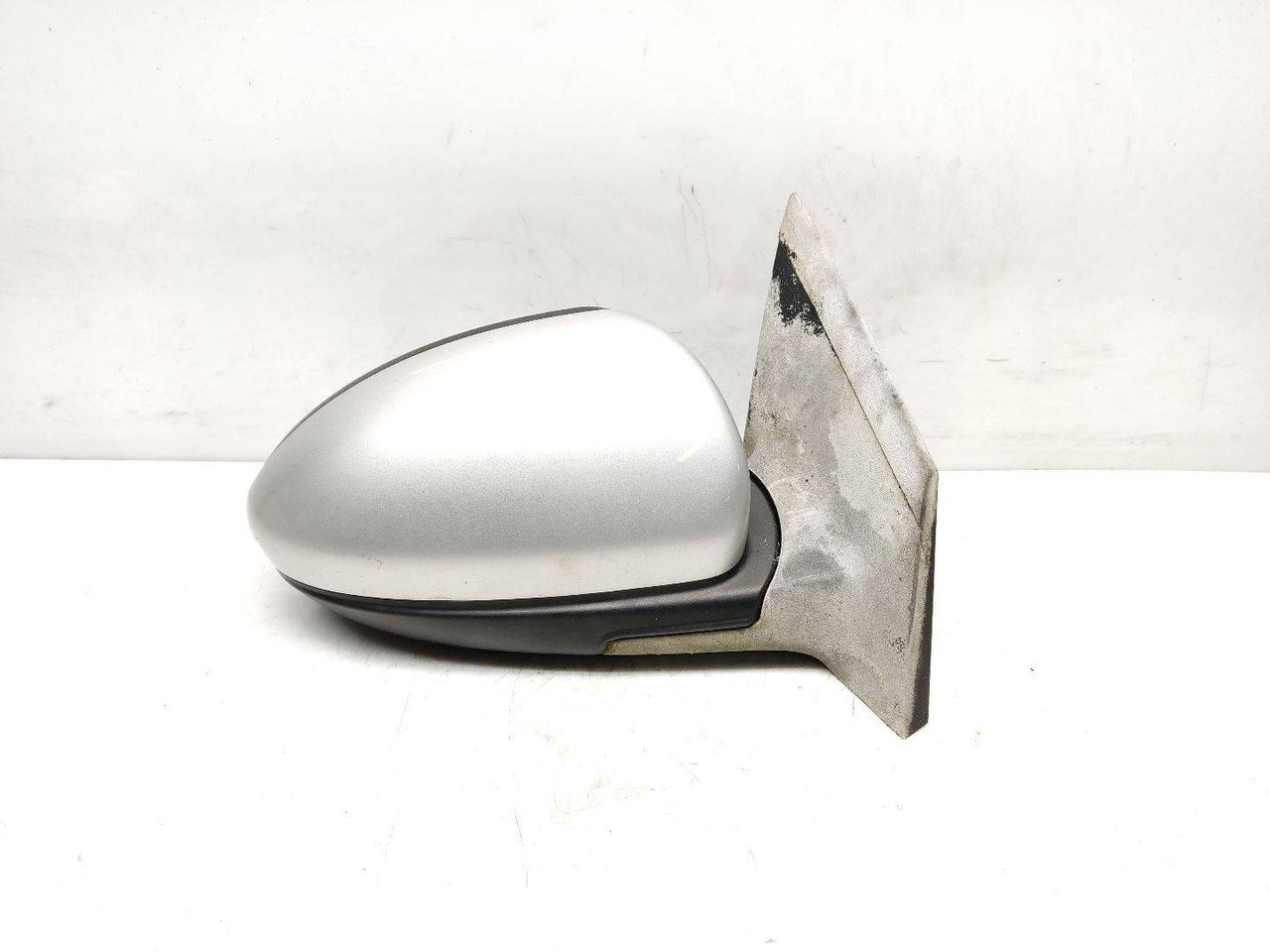 зеркало наружное правое Chevrolet Cruze 1 поколение J305 2012, 1.6 л., i, F16D4, бензин, 5МКПП, silver ice / gan, хетчбэк 5 дв., передний привод, правый руль, 95063311