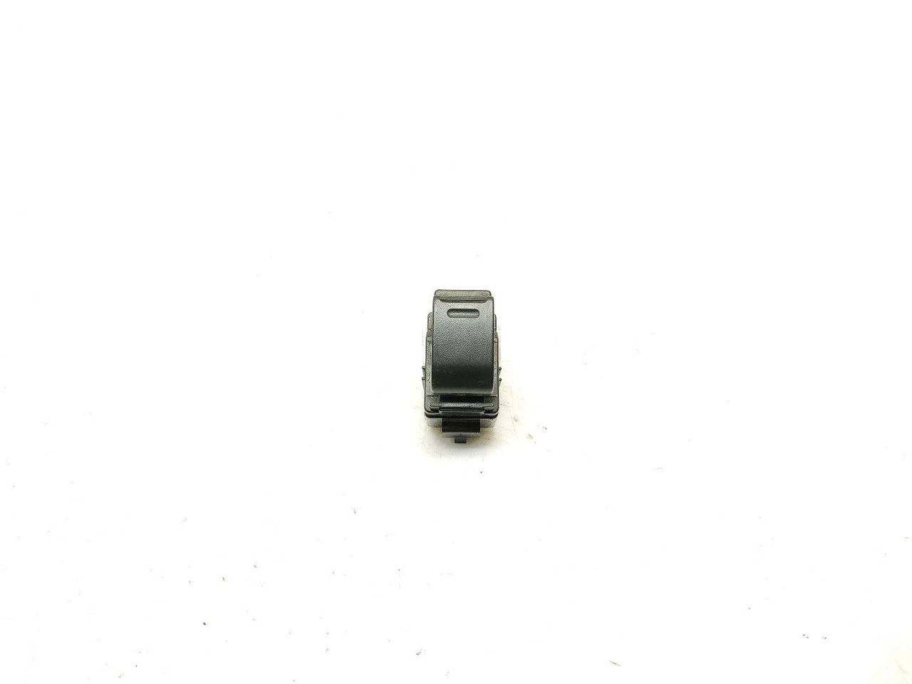 кнопка стеклоподъемника двери передней левой Toyota Prius 2 поколение 2004, 1.5 л., VVT-i, 1NZ-FXE, гибрид, вариатор, blue / 8s2, хетчбэк 5 дв., передний привод, правый руль, 84810-12080