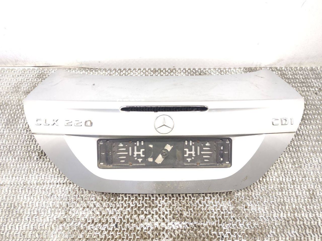 крышка багажника (дверь 3-5) Mercedes-Benz CLK-Класс C209/A209 [рестайлинг] C209 2006, 2.2 л., CDi, OM 646.966, дизель, АКПП, iridiumsilber / 775, купе, задний привод, правый руль, A2097500275