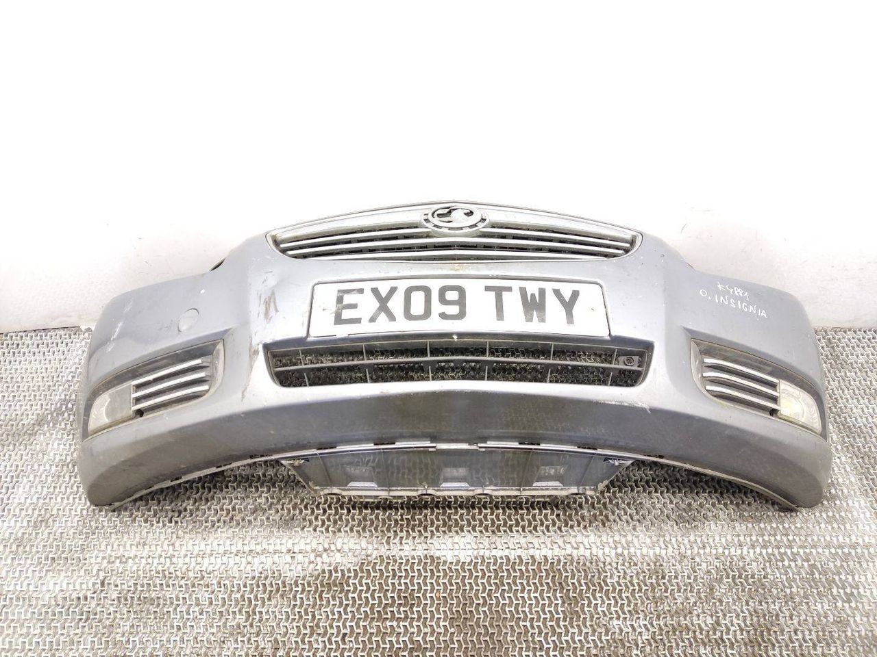 бампер передний Opel Insignia 1 поколение (A) 2009, 2.0 л., CDTi, A 20 DTH, дизель, 6МКПП, серебро, хетчбэк 5 дв., передний привод, правый руль, 13288286