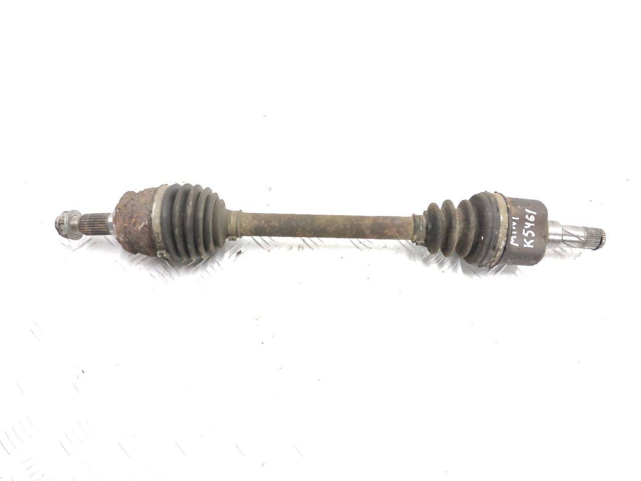 полуось передняя левая (приводной вал, ШРУС) Mini Cooper 2 поколение R56 2007, 1.6 л., i, N12 B16 A, бензин, 6МКПП, pure silver / 900, хетчбэк 3 дв., передний привод, правый руль, 31608605473