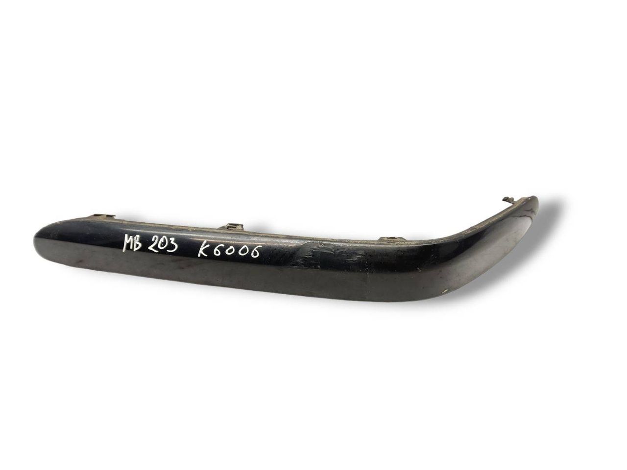 молдинг переднего бампера Mercedes-Benz C-Класс W203/S203/CL203 W203 2003, 1.8 л., Kompr, M 271.946, бензин, 6МКПП, schwarz / 040, седан, задний привод, правый руль, 2038851721