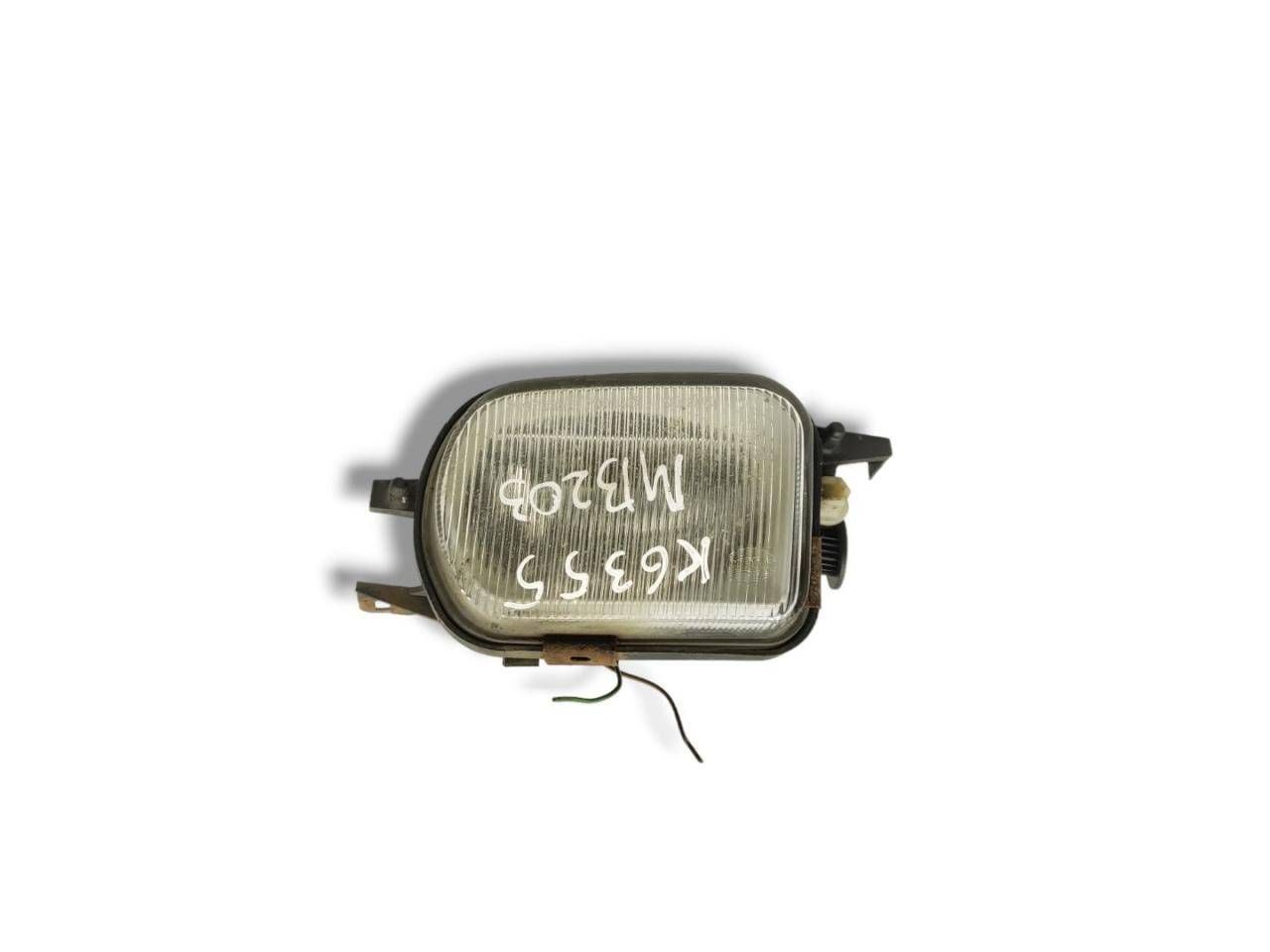 фара противотуманная правая Mercedes-Benz C-Класс W203/S203/CL203 W203 2003, 2.2 л., CDi, OM 611.962, дизель, 6МКПП, brillantsilber / 744, седан, задний привод, правый руль, 2158200656, 1NA00797602