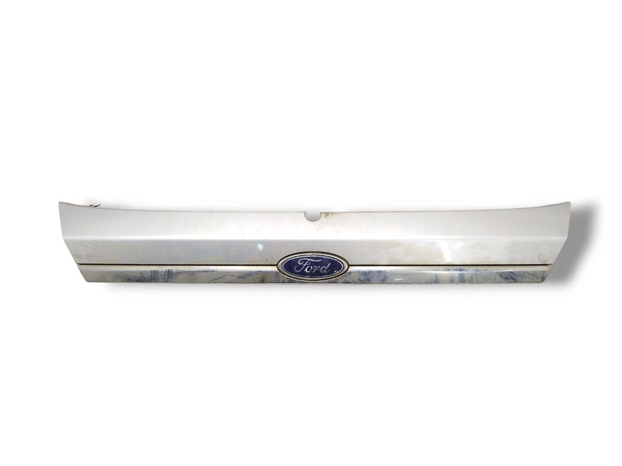 накладка двери (крышки) багажника Ford Fiesta 6 поколение 2010, 1.4 л., TDCi, F6JD, дизель, 5МКПП, moondust silver / 69, хетчбэк 5 дв., передний привод, правый руль, 8A61-A43404-DEW - фото №1
