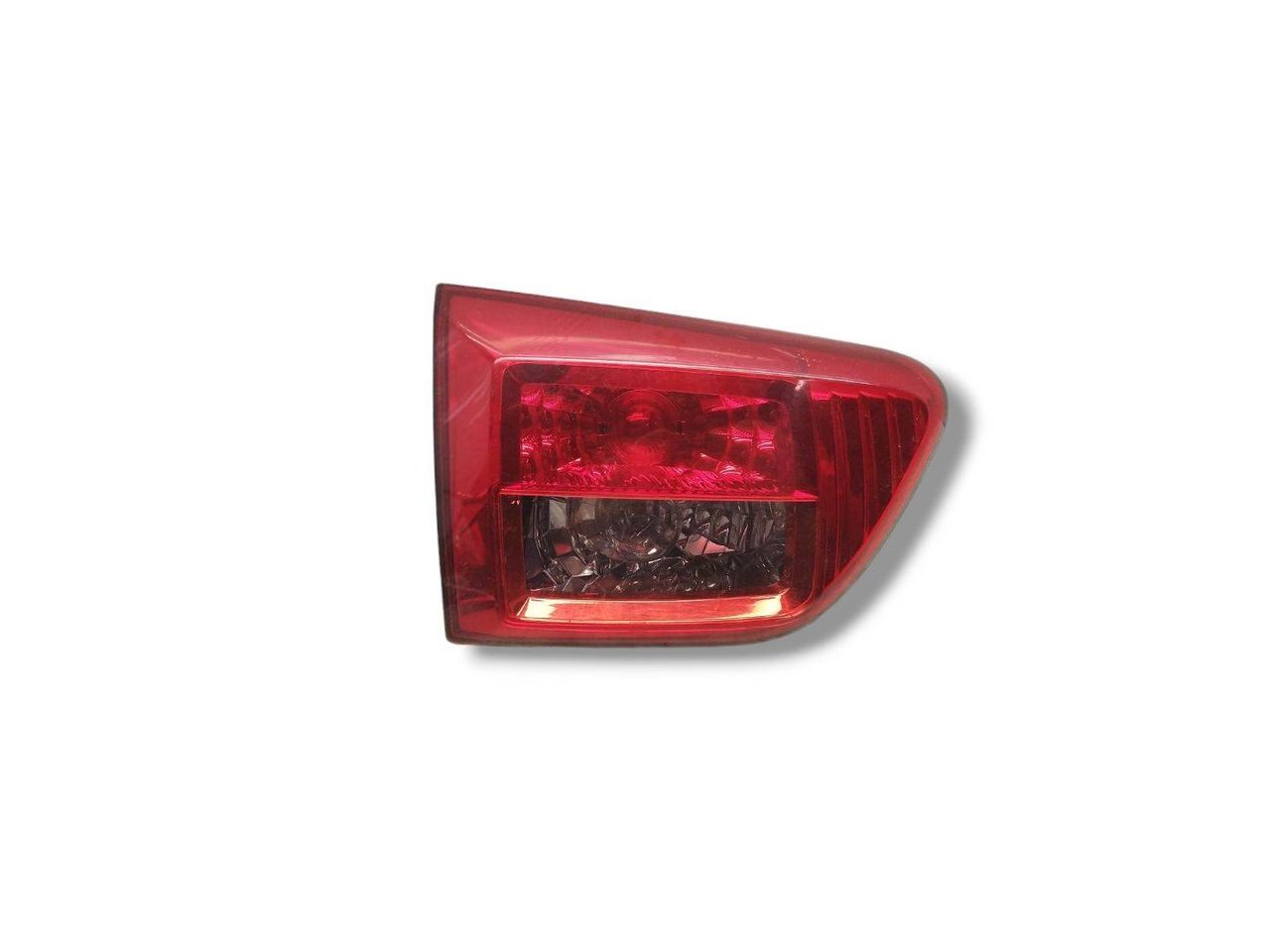 фонарь крышки багажника левый Peugeot 4007 1 поколение 2009, 2.2 л., HDi, 4HV (P22DTE), дизель, 6МКПП, gris cool silver / kts, внедорожник 5 дв., полный привод, правый руль, 6350EJ