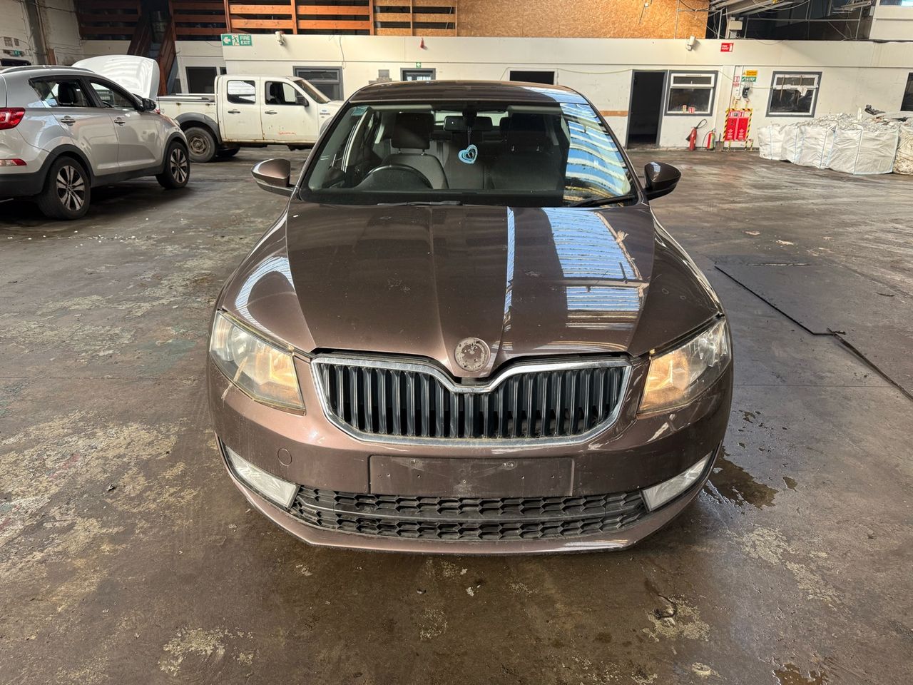 Skoda Octavia 3 (A7) 5E 2015 - фото №1