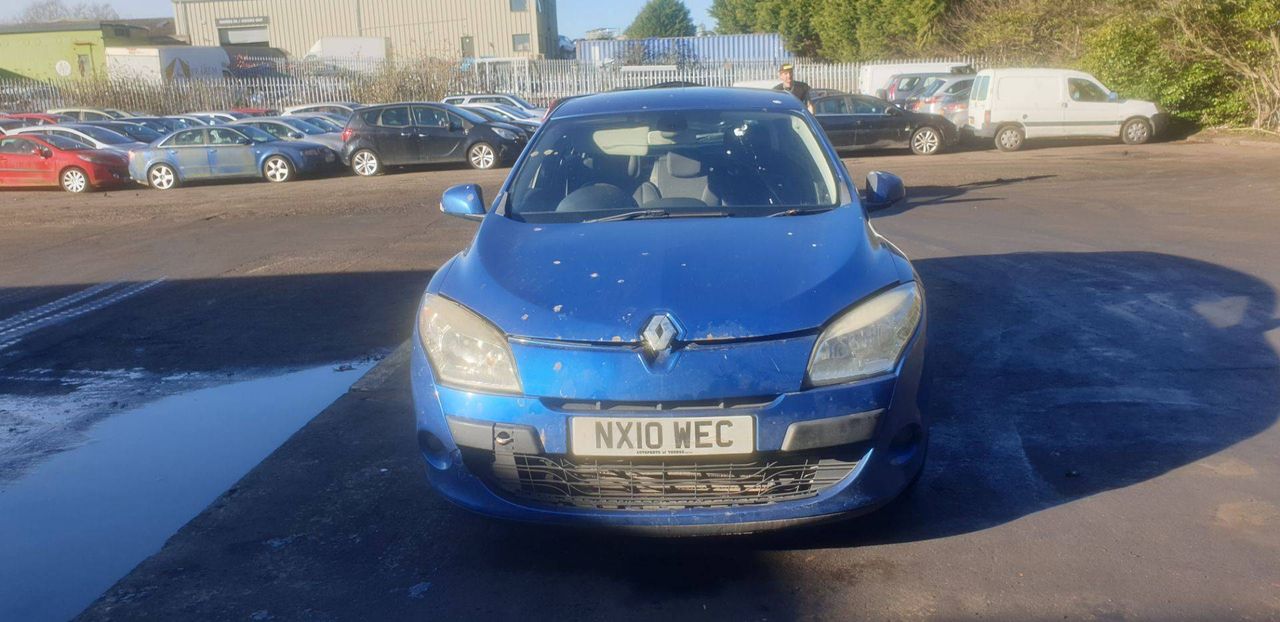 Renault Megane 3 2010 - фото №1
