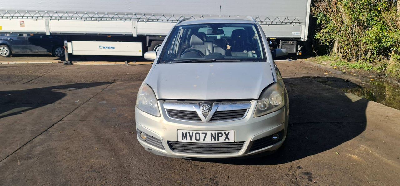 Opel Zafira 2 (B) 2007 - фото №1